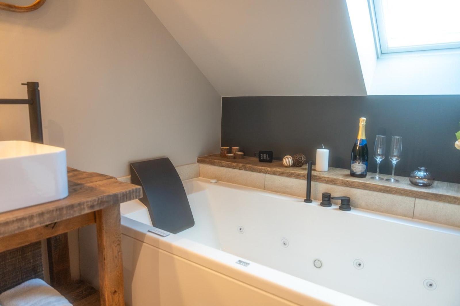 Les Secrets De La Baie - Le Refuge Spa Balneo エタプル エクステリア 写真